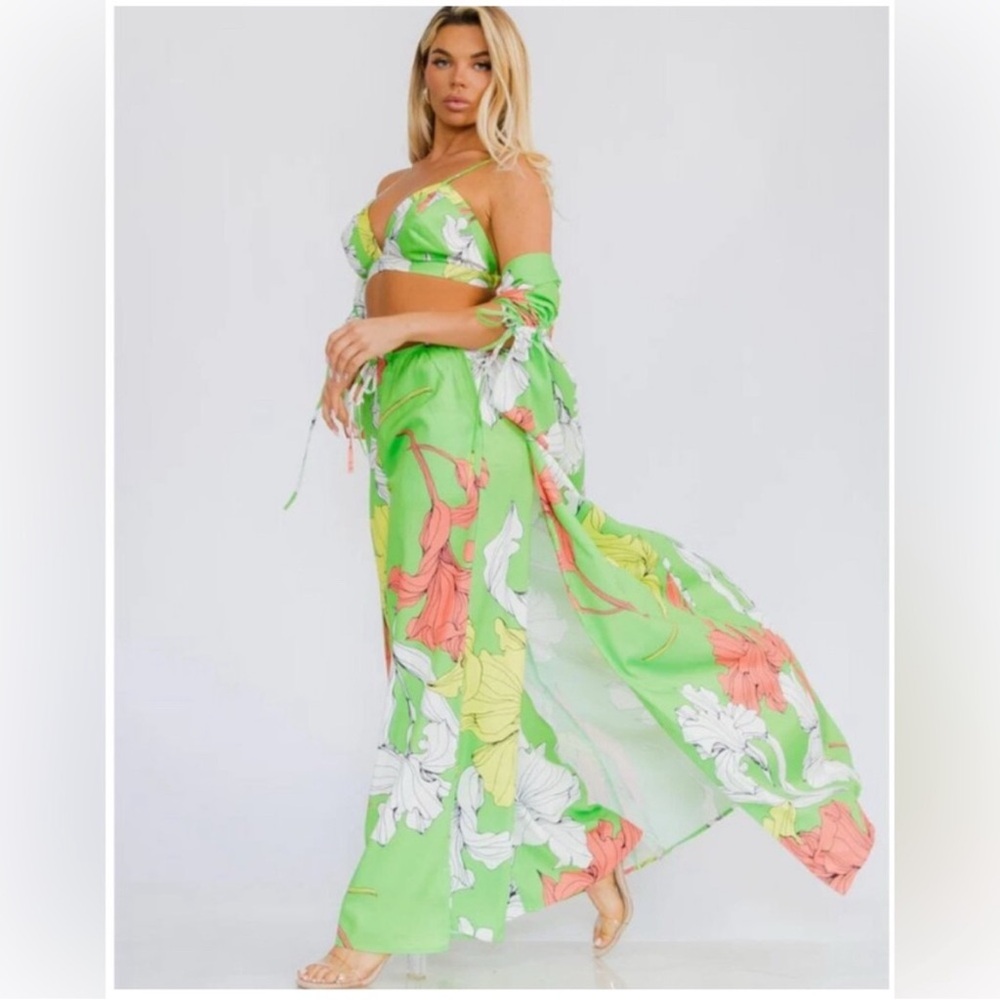 10. L'ATISTE Green Floral kimono with matching pant and top. - Picture 4 of 4